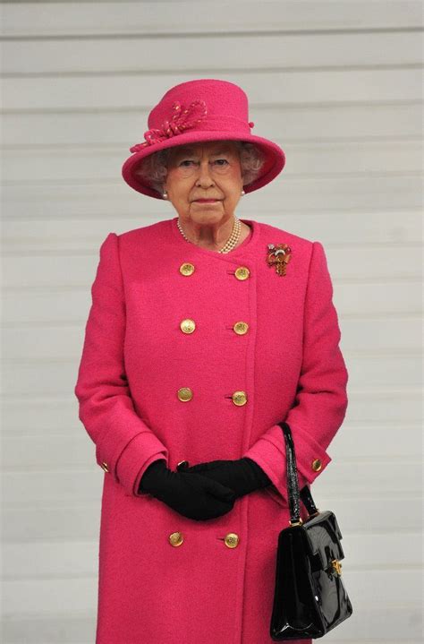 Theres A Very Good Reason The Queen Wears Bright Colors Queen