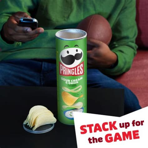 Pringles Sour Cream And Onion Potato Crisps Chips 55 Oz Smiths