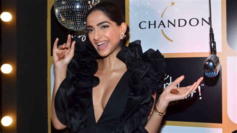 High Quality Bollywood Celebrity Pictures Sonam Kapoor Sexiest Boobs