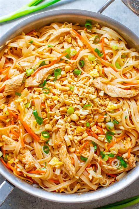 Easily make chicken pad thai using ingredients you already have on hand! Chicken Pad Thai | Averie Cooks | Bloglovin'
