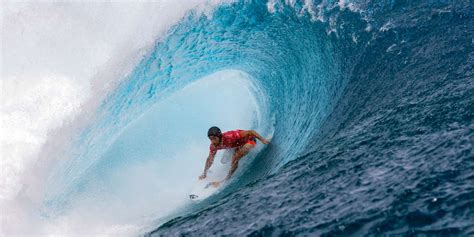 surf le français jérémy florès remporte le billabong pro tahiti