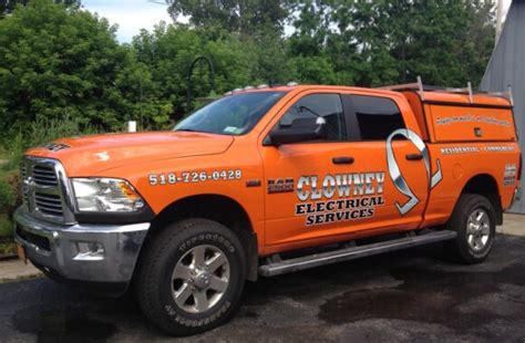 We offer a variety of benefits our customers can take advantage of to show we mean business when it comes to putting customers first: Vehicle Wrap Company near Me - Daniels Signs