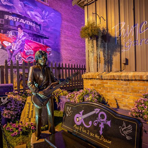 Prince Mural And Statue In Henderson Mn Photography Art William Drew