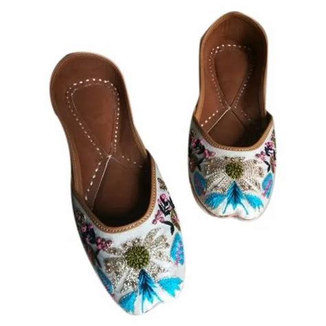 Women Embroidered Punjabi Jutti Size 36 To 40 At Rs 700 Pair In Abohar Id 21625773062