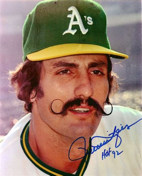 Hall Of Famer Rollie Fingers Headlines Volunteers Of Americas Legends