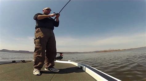 After locking into pool 9 he punched dense mats of duckweed with a gary yamamoto custom lures. Mississippi River Bass fishing report: Pools 7 8 9 - YouTube