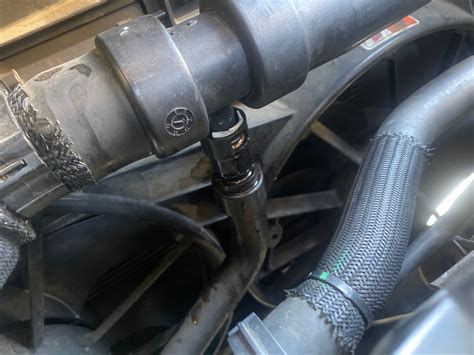 2016 Ford Explorer Xlt Coolant Hose Is Leaking How Do I Replace It