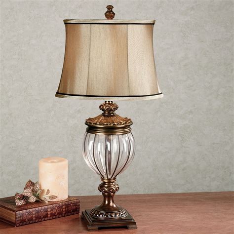 Reen Traditional Table Lamp