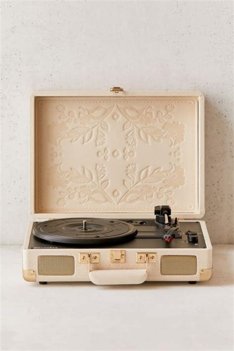 Crosley Uo Exclusive Folklore Floral Cruiser Bluetooth Record Player