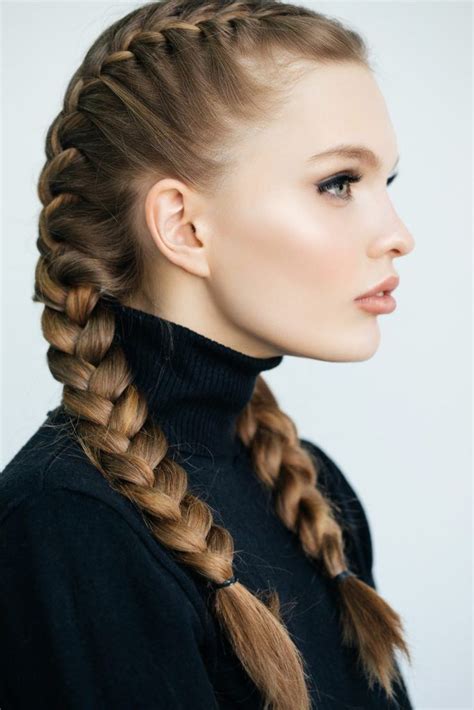 Turns out, these hairstyles for straight hair are the easiest way to transform your look no matter what season. 15 Super Quick and Easy Hairstyles for Greasy Hair