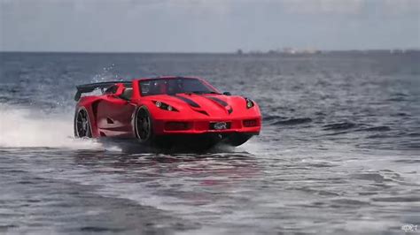 Video ジェットカーとして知られるフローティングスーパーカーがマイアミビーチを襲う Jp Newss