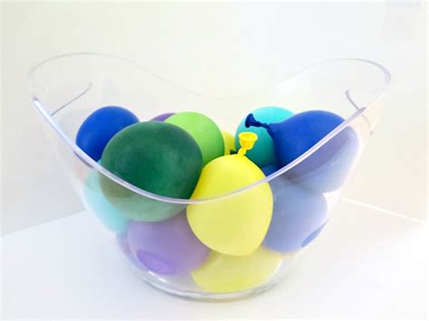 Keep Drinks Cool With Frozen Water Balloons In Your Cooler