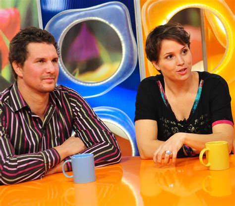 A klubrádió már nem hallgattatható el Ez az őzikeszemű lány hódította meg a sármos színészt ...