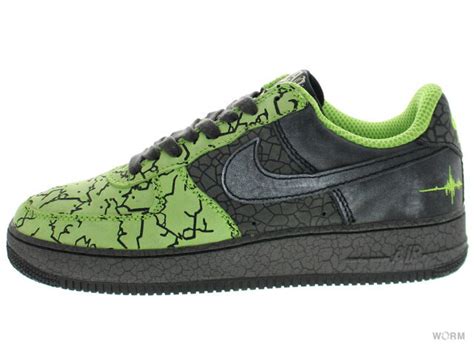 Crossover between worm and tokyo ghoul. NIKE SB DUNK HIGH PRM SHのスニーカー買取ならWORMTOKYOへ!加水分解も ...