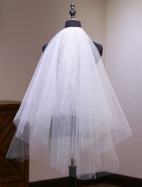 Short Wedding Veil Two Tier Cut Edge Net Tulle Bridal Veils