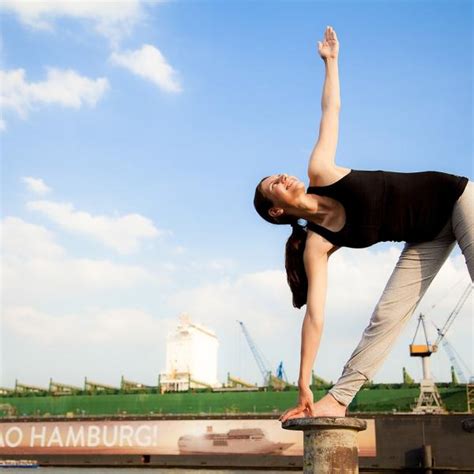 Las Cinco Posturas Más Practicadas En El Yoga Lifestyle De