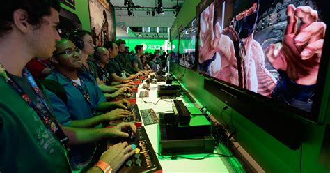 En este artículo os contaba la importancia de que los más pequeños de la casa jueguen a videojuegos. Xbox 180: Microsoft Bows to Consumer Pressure, Sets Xbox ...
