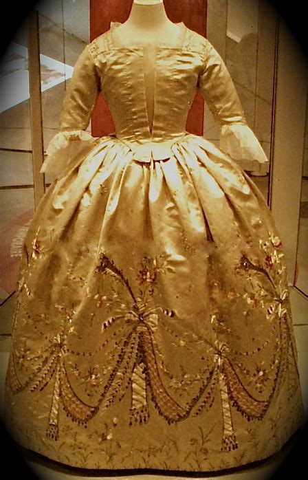 Marie Antoinettes Dress At The Royal Ontario Museum Jonathan Walford