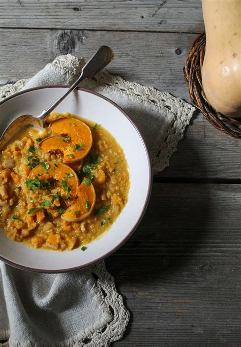 Ricco di principi nutrizionali, ottimo sia caldo che a temperatura ambiente. Zuppa di lenticchie rosse decorticate e zucca - Primi ...