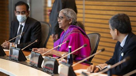 forbes most powerful women भारत की सबसे पावरफुल महिला बनीं वित्त मंत्री निर्मला सीतारमण