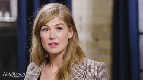 Rosamund Pike Embodied Her A Private War Character War Correspondent
