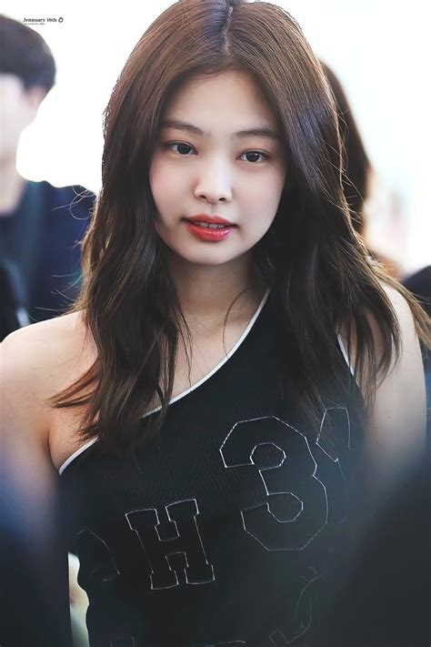 Jennie was born in anyang south korea but moved to auckland new zealand where she lived for more than five years. Jennuary 16th on in 2020 | Pretty hairstyles, Short hair ...