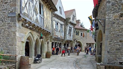 (2 heures d'épisodes!) | vidéos pour enfants. Le Puy du Fou - Le village médiéval - Région Pays de la ...