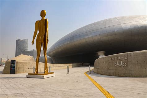 Seoul Dongdaemun Design Plaza In 24 Fotos