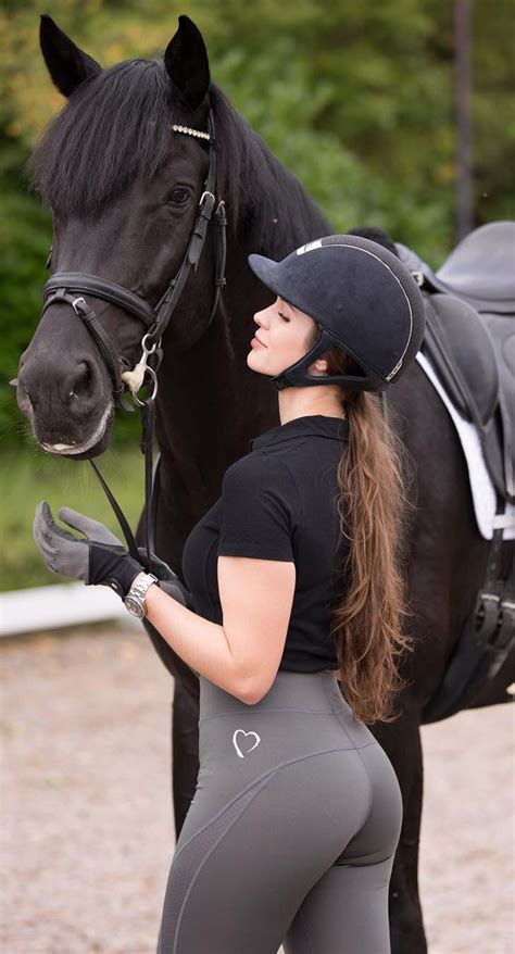 Pin By Sage On Riding Photos Equestrian Outfits Equestrian Girls