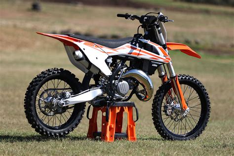 94,00 (weight ready to race (without fuel)). Review: 2017 KTM 125 SX - MotoOnline.com.au