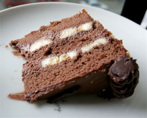 Chocolate cakes actually taste like chocolate. Table for 2.... or more: Chocolate Banana Cake
