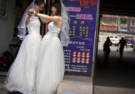 Look At How Cute This Informal Lesbian Wedding In China Was