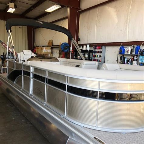 She even lets her strong friend run and jump, while she comfortably rides on riding cybara & caiden and doing fun stuff with my best friend amanda and my dogs chanel & chevy! Sun Tracker Fishin Barge 22 Xp3 boats for sale