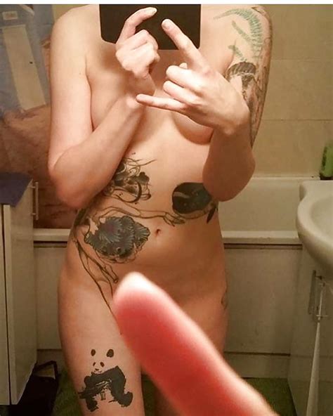 One Finger Selfie Nude Play Huge Boobs Nude Selfie Min Homemade
