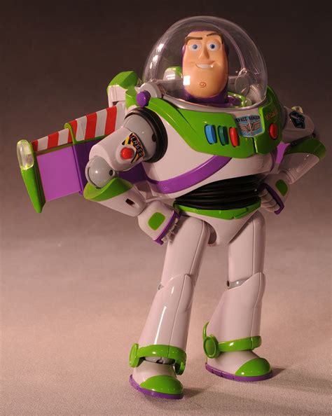 buzz lightyear toy story signature collection interativo r 479 00 em mercado livre