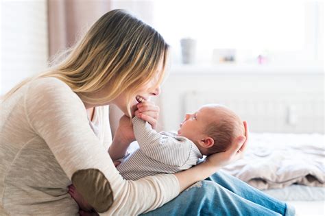 La Razón Por La Que El Olor De Bebé Es Adictivo Para Las Madres Mamas