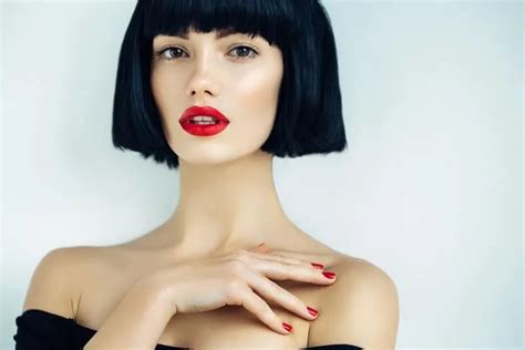 Blunt Bob With Bangs Hairstyles To Try Right Now