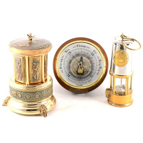 Lot 179 A Circular Modern Aneroid Barometer Musical