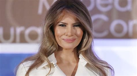 White House Unveils Melania Trumps First Official Portrait