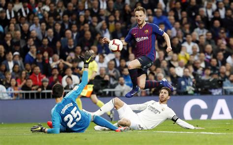 Real madrid complicated their hopes of qualifying for the champions league knockout stage after falling. HIGHLIGHTS | Real Madrid 0 - FC Barcelona 1