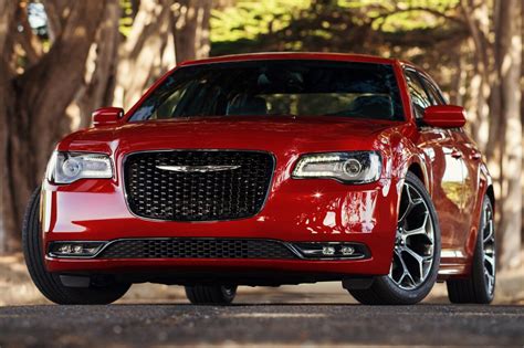 Used 2015 Chrysler 300 For Sale Pricing And Features Edmunds