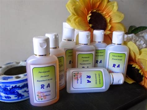 Makyaj, parfüm, cilt bakımı ve özel serileri ile hizmet vermektedir. Ubat Jerawat Batu, Ubat Jerawat Farmasi, Ubat Jerawat Muka ...