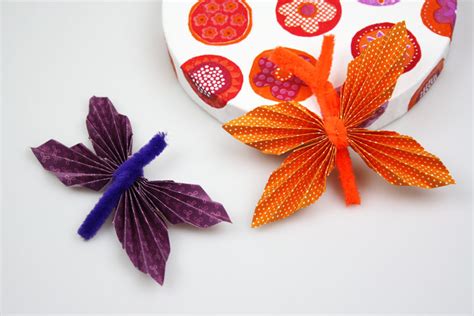 Die faszinierende kunst des papierfaltens bringt groß und klein zum staunen. Schmetterling basteln mit Kindern