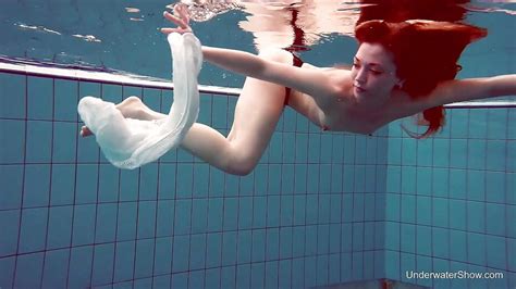 Underwater Swimming Babe Alice Bulbul Porntube