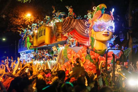New Orleans Mardi Gras Parade 2023 Livestream Watch Nolas Iconic Krewe Parade Floats Yahoo