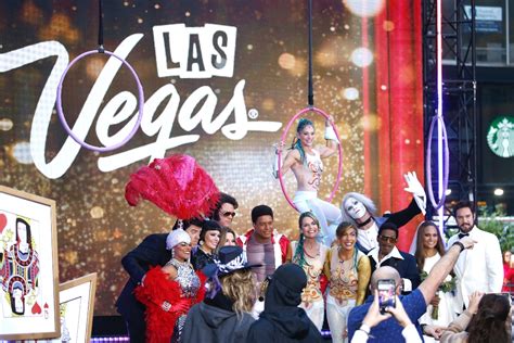 Hoda Kotb Jenna Bush Hager And More Serve Vegas Glamour For Halloween