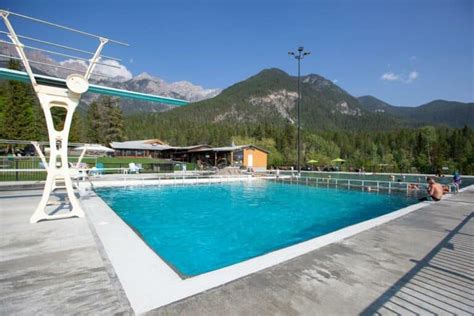 Best Hot Springs In Canada