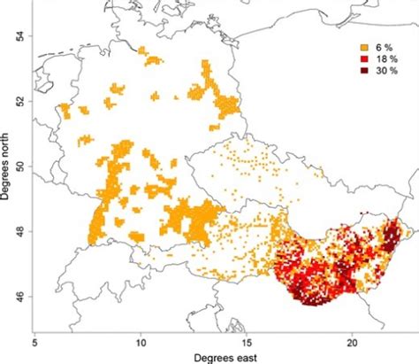 Ragweed—especially common ragweed— is such an important winter food for its seed, because it persists on the plant into winter. Ragweed (Ambrosia artemisiifolia) distribution map for ...