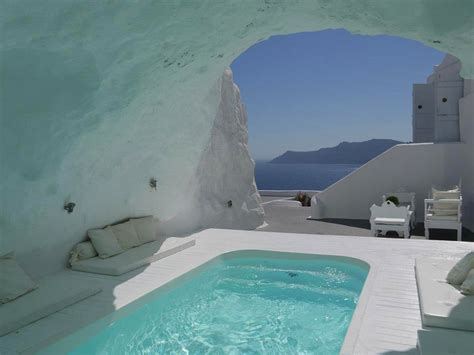 Worlds Top 10 Most Spectacular Hotel Swimming Pools