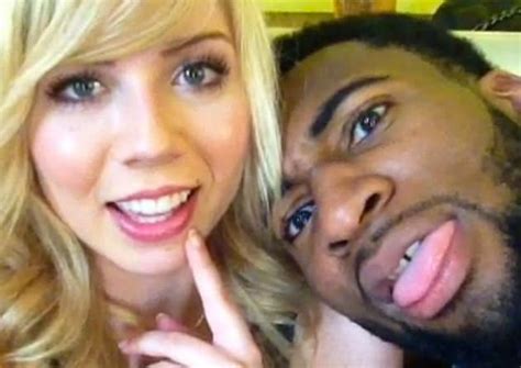 What follows is a few women crush wednesday (#wcw) posts. Jennette McCurdy Trashes Ex on Twitter: He's So Ugly I Want to Cry! - The Hollywood Gossip